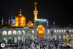 حال و هوای حرم مطهر رضوی در شب میلاد امام رضا علیه&zwnj;السلام
