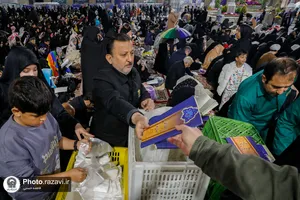 خدمت&zwnj;رسانی به زائران بارگاه منور رضوی در شبهای قدر