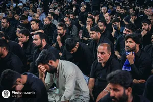 عزاداری سنتی شب یازدهم محرم در &laquo;حسینیه حرم&raquo;