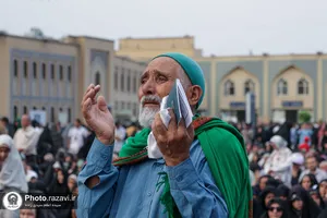 قرائت دعای پرفیض عرفه در حرم مطهر رضوی-2