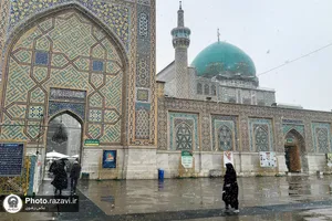 حال و هوای برفی در حرم مطهر رضوی