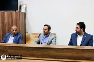 اهدا نشان طیب به مهمانسرای غدیر
