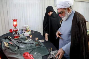 دیدار تولیت آستان قدس رضوی با خانواده شهدای جنگ ١٢ روزه