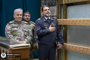 تشرف خانواده شهدای پدافند هوایی ارتش به حرم مطهر رضوی