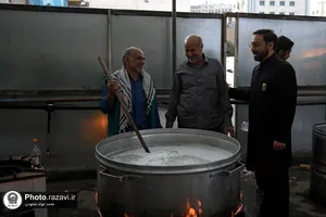 بازدید قائم مقام تولیت آستان قدس رضوی از خدمت&zwnj;رسانی مواکب اطراف حرم
