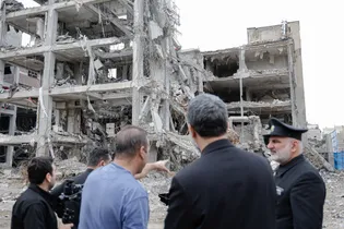 حضور کاروان خدام حرم مطهر رضوی در مناطق مختلف شهر تهران