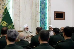 دیدار جمعی از فرماندهان سپاه امام رضا(ع) و پاسداران یگان حفاظت حرم مطهر رضوی با تولیت آستان قدس رضوی