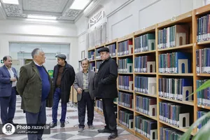 بازدید اساتید کشور تاجیکستان از کتابخانه مرکزی آستان قدس رضوی