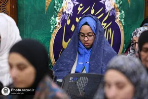 تشرف جمعی از زائرین غیر ایرانی به حرم مطهر رضوی