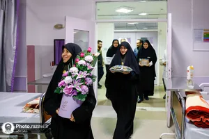 عیادت از مادر و نوزاد تازه متولد شب قدر در جوار حرم امام رضا علیه&zwnj;السلام