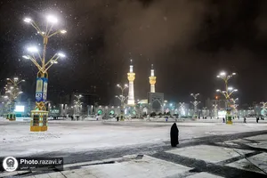 بارش برف شبانگاهی در حرم مطهر رضوی