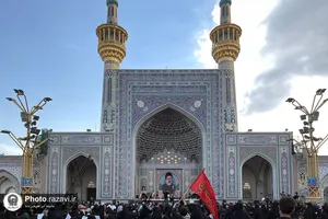 زائران رضوی چشم انتظار شهیدان خدمت