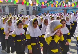 نواختن آخرین زنگ مهر رضوی در سال ۱۴۰۳ در ۳ شهر از استان مرکزی/ گزارش تصویری