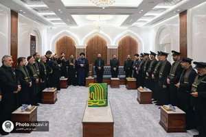 تشرف کاروان سفیران امام رئوف علیه&zwnj;السلام به حرم امامین عسکریین علیهماالسلام 