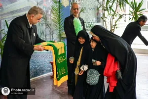 استقبال از زائرین بارگاه منور رضوی در ایستگاه راه&zwnj;آهن
