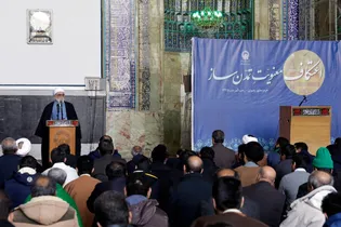 تولیت آستان قدس رضوی در جمع معتکفان رجبیه مسجد گوهرشاد حضور یافت
