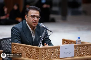 جلسه دفاع از پایان&zwnj;نامه در حرم مطهر رضوی