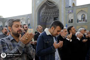 اقامه نماز عید سعید فطر در حرم مطهر رضوی