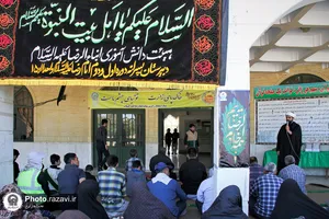 پذیرایی دانش&zwnj;آموزان دبیرستان امام رضا(علیه&zwnj;السلام) واحد چناران از زائرین پیاده دهه آخر صفر