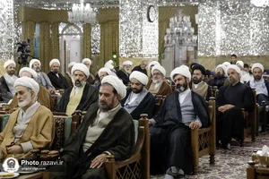 دیدار جمعی از اساتید حوزه&zwnj; علمیه اصفهان با تولیت آستان قدس رضوی