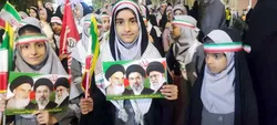 خدام و اعضای مجموعه‌های آستان طبس در همایش «جان‌فدایان» حضور یافتند