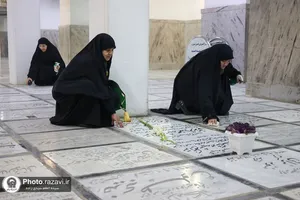آیین غبارروبی مزار شهدای مدفون در حرم مطهر رضوی-1