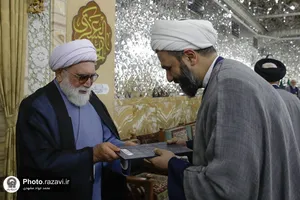 اعطای احکام سرکشیک&zwnj;ها و معاونان کشیک خدام حرم مطهر رضوی