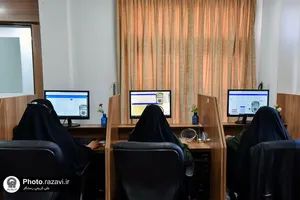 پاسخگویی تلفنی مدیر مرکز امور بانوان و خانواده به مخاطبان سامانه ١٣٨