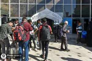 استقبال از زائرین دهه آخر صفر در پایانه مسافری مشهد