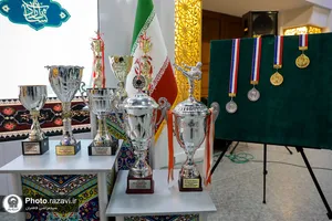 اهدای مدال&zwnj;های محمد بهبودی به موزه آستان قدس رضوی