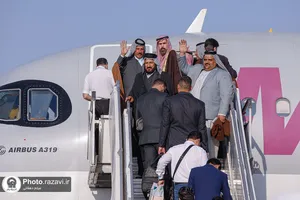 بدرقه شیوخ عشایر عراق در فرودگاه شهید هاشمی&zwnj;نژاد مشهد
