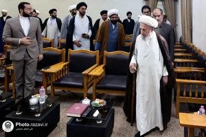 نشست صمیمانه آیت الله العظمی جعفرسبحانی با اساتید و طلاب مدرسه عالی فقاهت عالم آل محمد (ع)