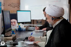 پاسخگویی تلفنی مدیر ارتباطات حوزه و روحانیت دفتر تولیت آستان قدس رضوی به مخاطبان سامانه ۱۳۸