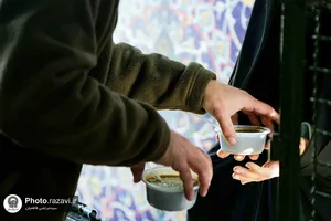 توزیع صبحانه نذری به مناسبت میلاد امیرالمومنین(علیه&zwnj;السلام)