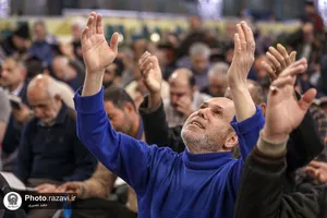 قرائت دعای کمیل با نوای سعید حدادیان در حرم مطهر رضوی