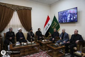 دیدار مسئولین موکب امام رضا علیه&zwnj;السلام در سامرا با تولیت حرم امامین عسکریین