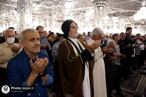 اقامه نماز عید قربان در حرم مطهر رضوی