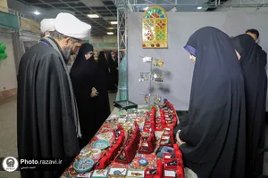 بازدید مدیرکل تبلیغات استان از نمایشگاه زنان کارآفرین