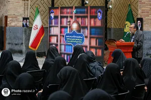 جلسه دفاع از پایان&zwnj;نامه در حرم مطهر رضوی