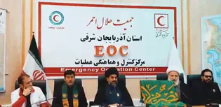 حضور خادمان امام رضا(ع) در مرکز کنترل هلال‌احمر آذربایجان شرقی