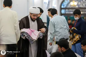 اعتکاف 1000 دهه هشتادی در حرم مطهر رضوی