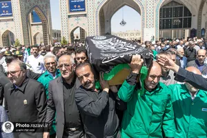تشییع پیکر مادر شهیدان خوراکیان