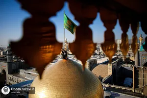 آیین تعویض پرچم حرم امام رضا علیه&zwnj;السلام در آستانه ماه ربیع&zwnj;الاول
