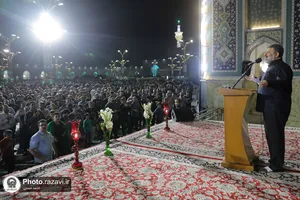 اجتماع زائران و مجاوران رضوی در شب شهادت حضرت جوادالائمه علیه السلام