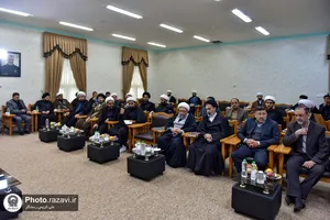 نشست صمیمی آیت الله آملی لاریجانی با طلاب مدرسه عالی فقاهت