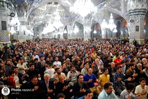 مراسم وداع با پیکر شهدای گمنام هشت سال دفاع مقدس در حرم مطهر رضوی