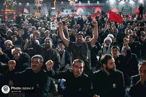 سومین شب مراسم بزرگداشت رهبر شهید انقلاب اسلامی از سوی رهبر معظم انقلاب
