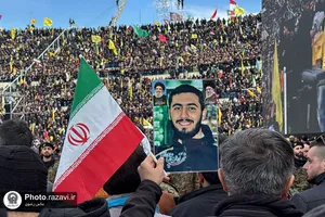 حضور خدام حرم مطهر رضوی در مراسم تشییع شهدای مقاومت