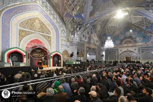 وداع زائران حرم رضوی با 5 شهید مدافع حرم در شام شهادت حضرت موسی بن جعفر علیه السلام