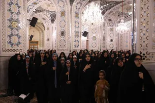 عهد دوباره ۳۵۰ دانشجو معلم دختر شاهد و ایثارگر با آقای شهید ایران در حرم امام رضا (ع)